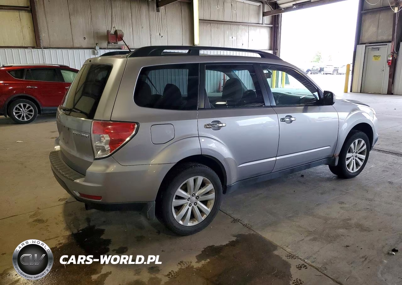 2011 Subaru Forester 2.5X Premium VIN:JF2SHBDC3BH703096 - 3