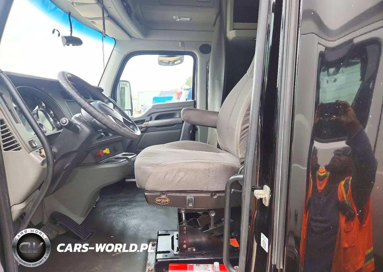 2019 Kenworth Constructi - Semi Truck VIN:1XKYD49X7KJ238394 - 7