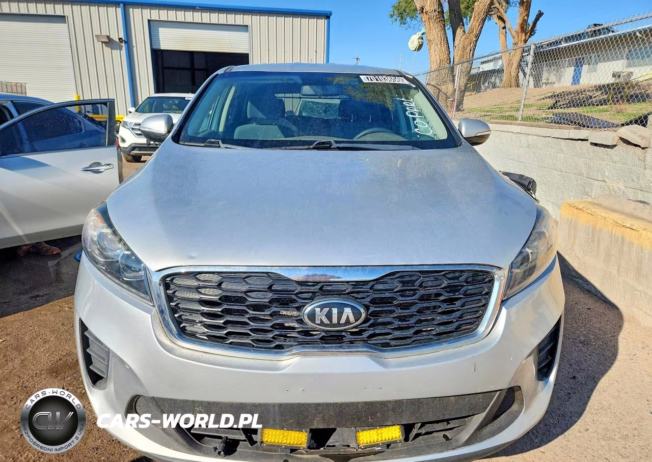 2019 Kia Sorento L VIN:5XYPG4A30KG575030 - 5