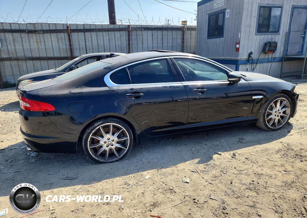 2013 Jaguar Xf Supercharged VIN:SAJWA0HE2DMS72363 - 3
