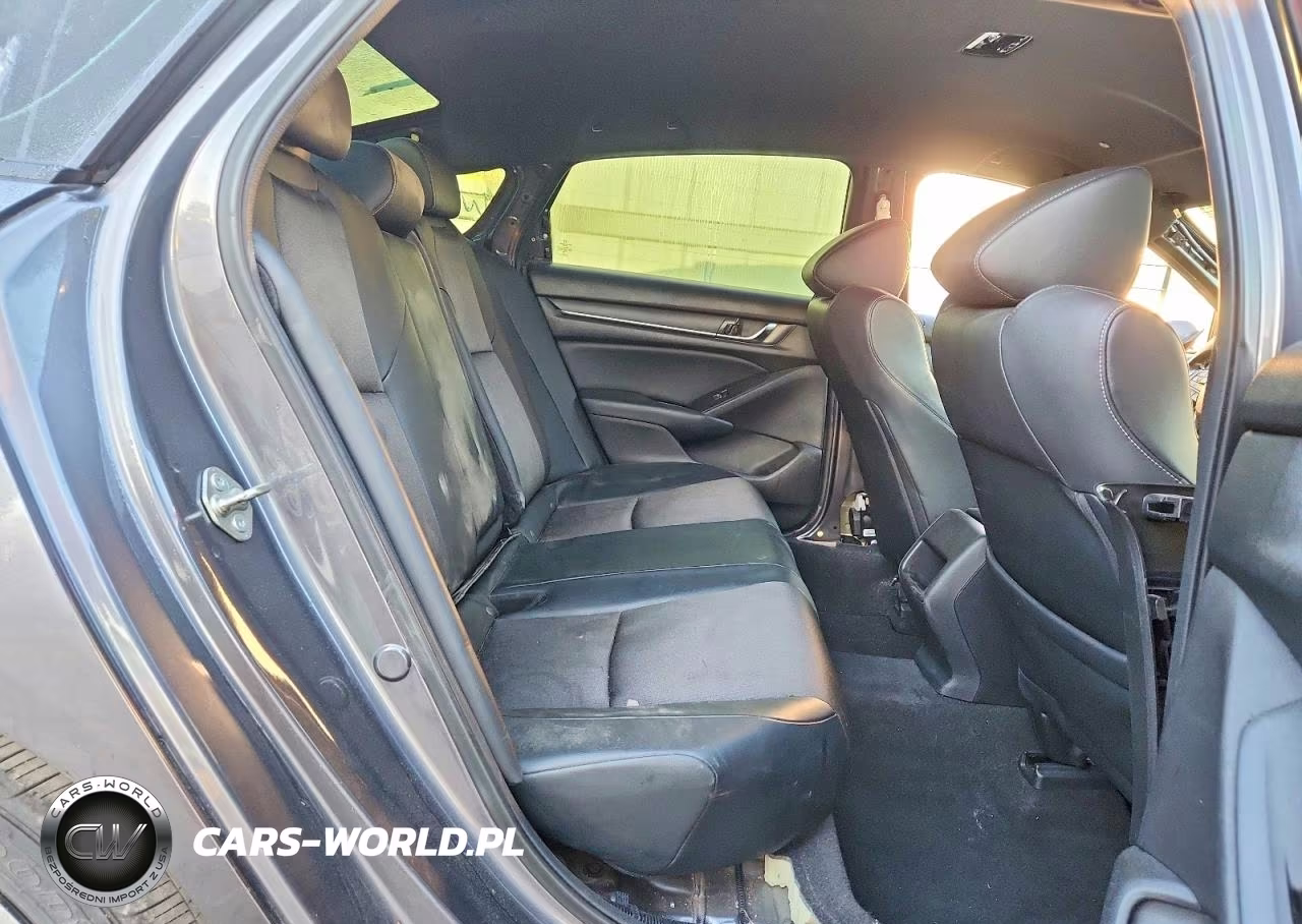 2018 Honda Accord Sport VIN:1HGCV1F32JA061420 - 10