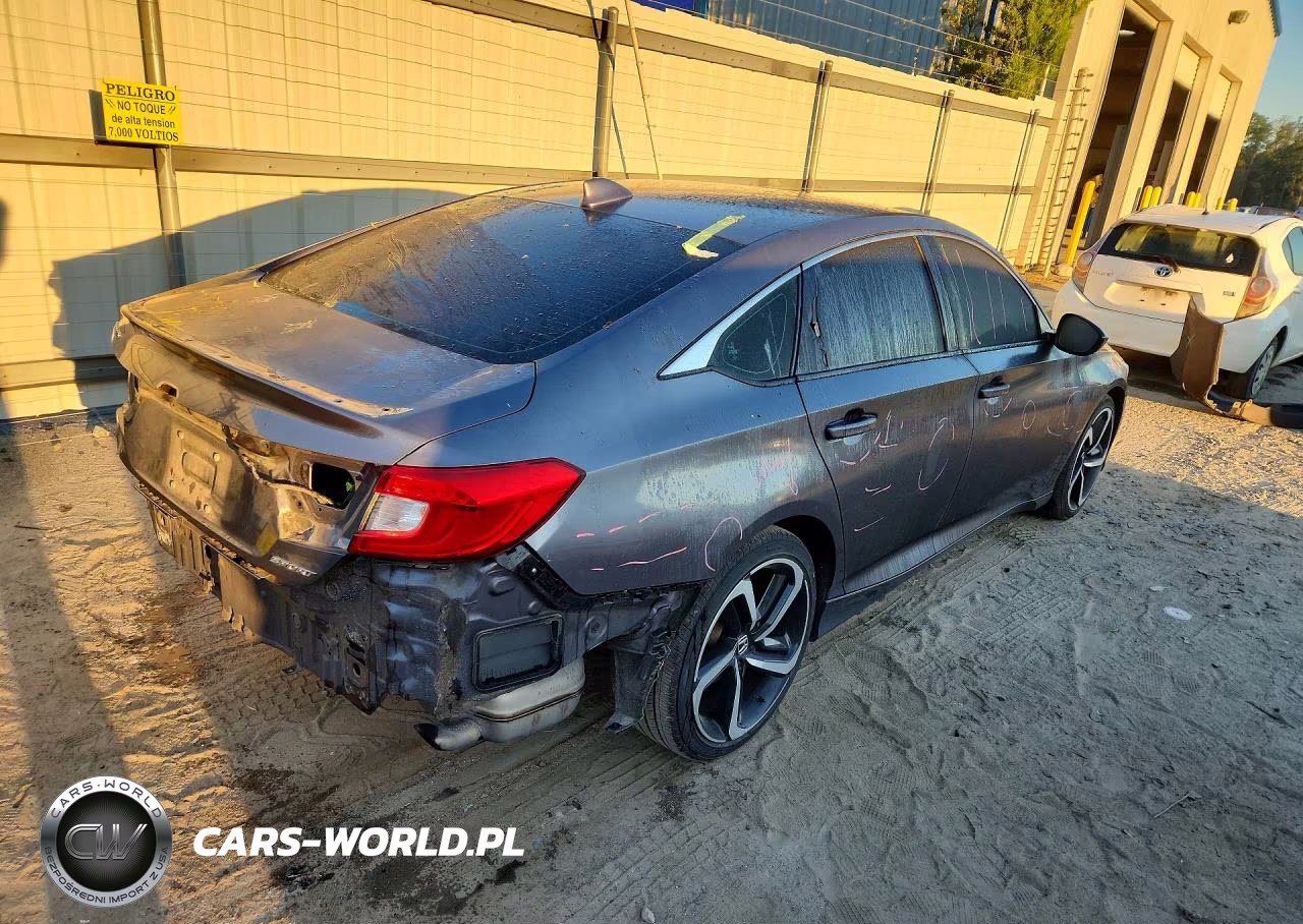 2018 Honda Accord Sport VIN:1HGCV1F32JA061420 - 3