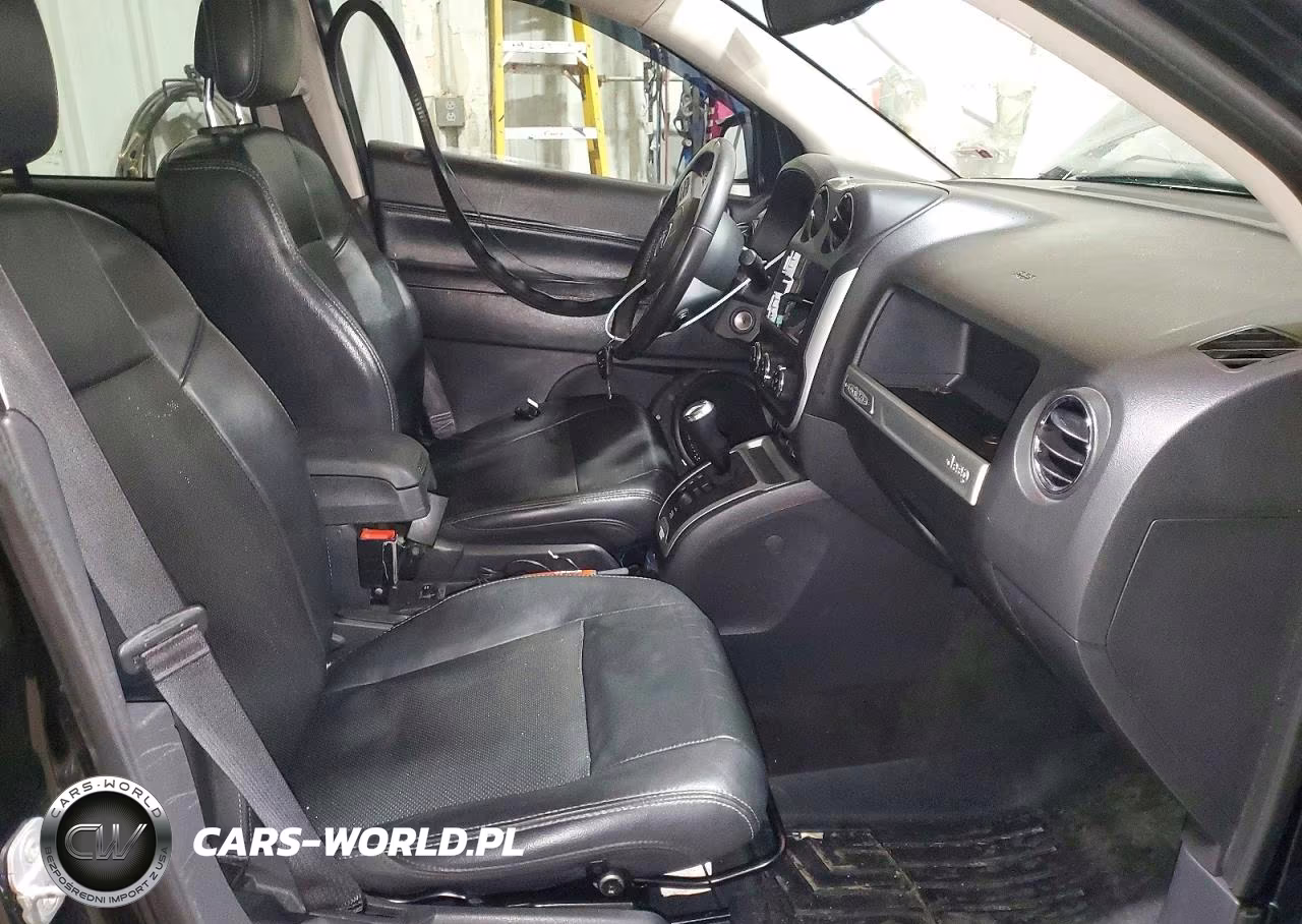 2014 Jeep Compass Limited VIN:1C4NJDCB4ED542287 - 7