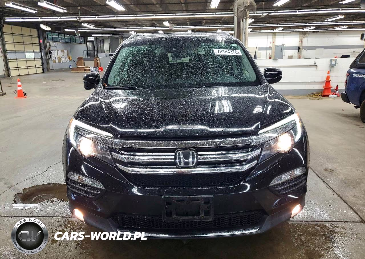2017 Honda Pilot Touring VIN:5FNYF6H91HB027874 - 5