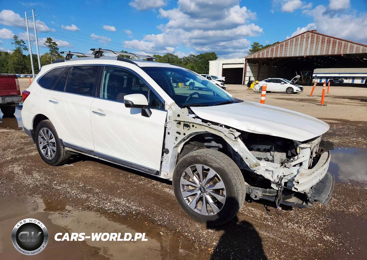 2017 Subaru Outback Touring VIN:4S4BSETC5H3291655 - 4