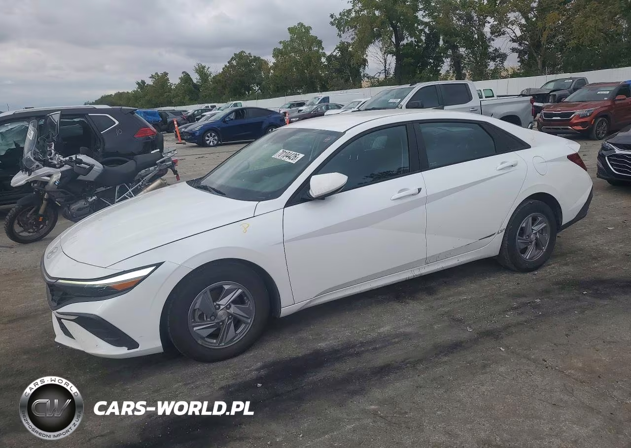 2024 Hyundai Elantra Se