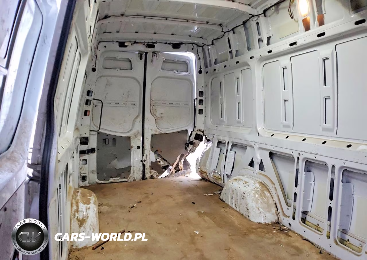 2015 Mercedes-Benz Sprinter 2500 Delivery Van VIN:WD3PE8DC9FP146216 - 10