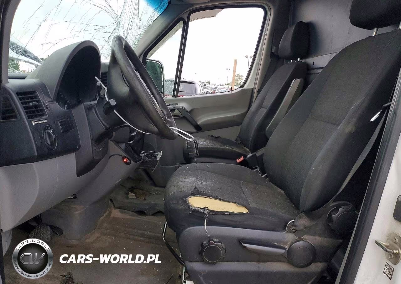 2015 Mercedes-Benz Sprinter 2500 Delivery Van VIN:WD3PE8DC9FP146216 - 7