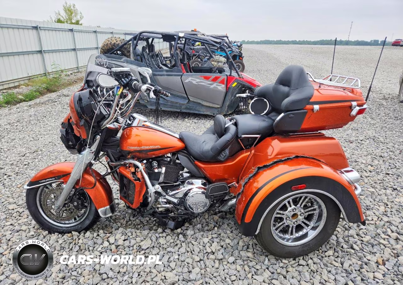 2019 Harley-Davidson Flhtcutg VIN:1HD1MAF17KB860014 - 3