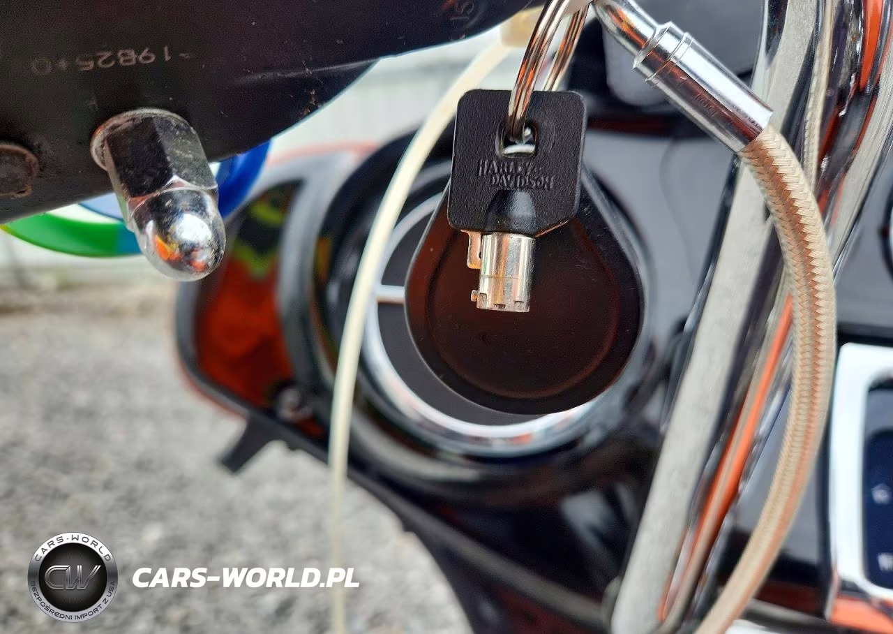 2019 Harley-Davidson Flhtcutg VIN:1HD1MAF17KB860014 - 8