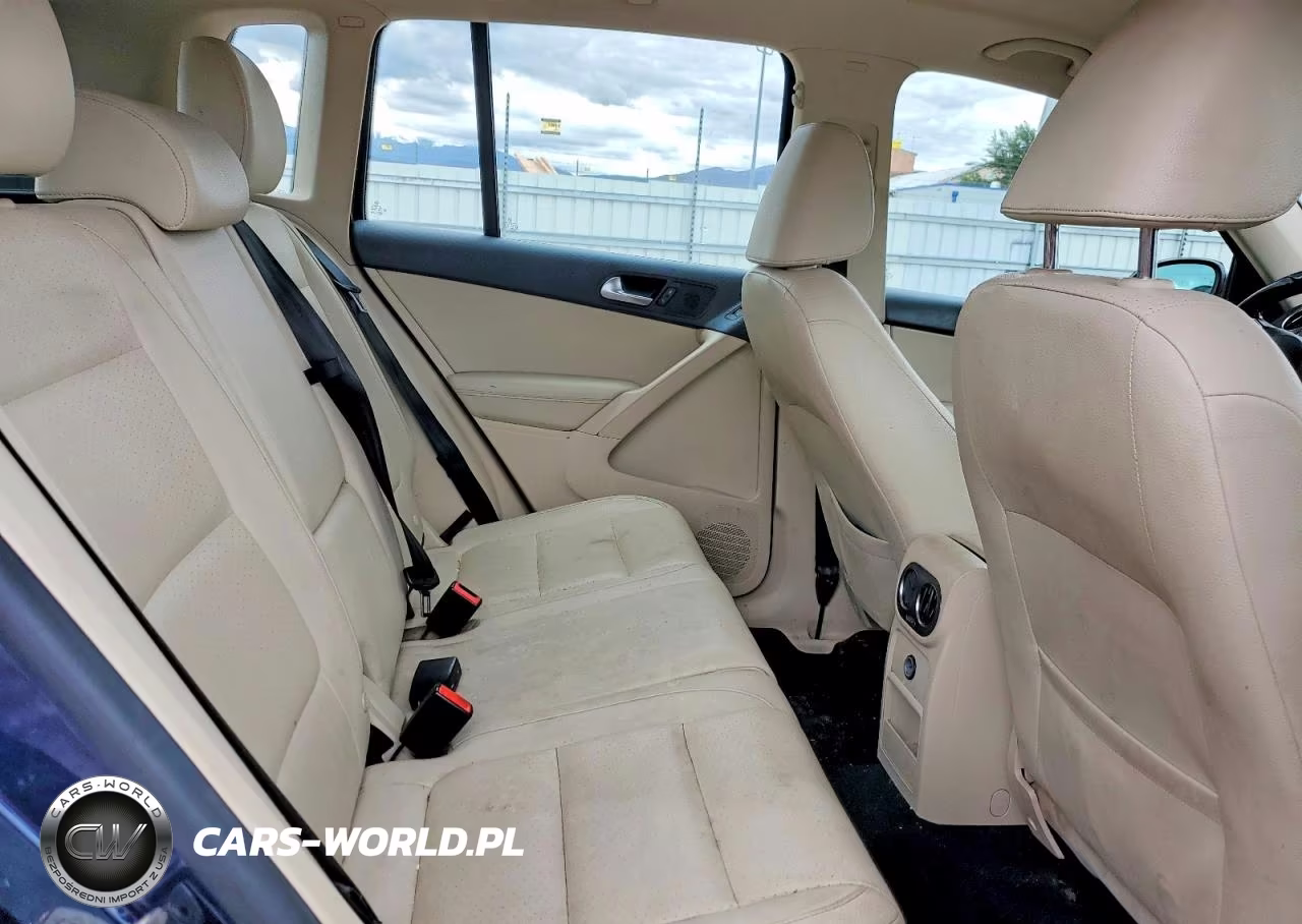 2016 Volkswagen Tiguan S VIN:WVGBV7AX0GW527490 - 11