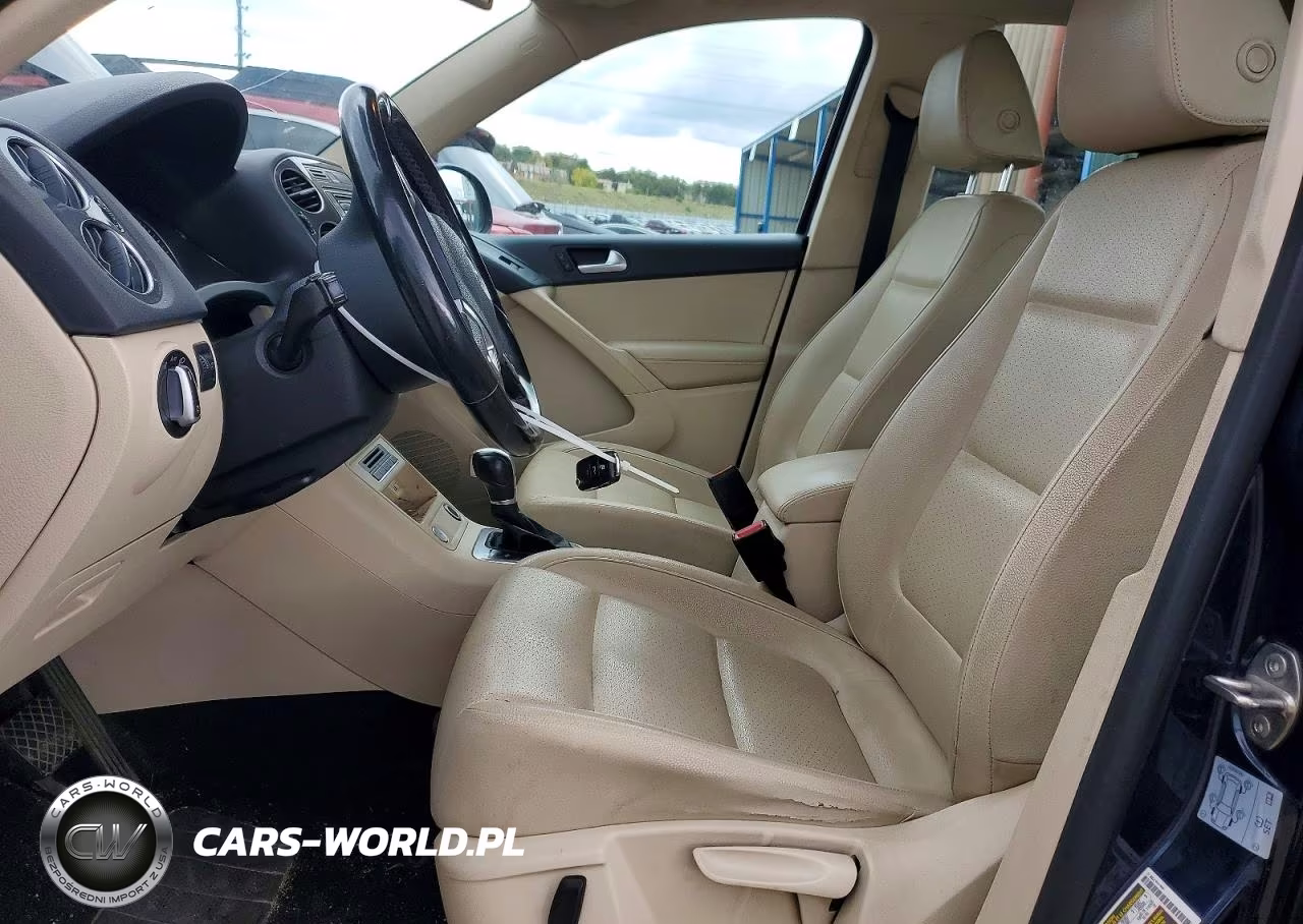 2016 Volkswagen Tiguan S VIN:WVGBV7AX0GW527490 - 7