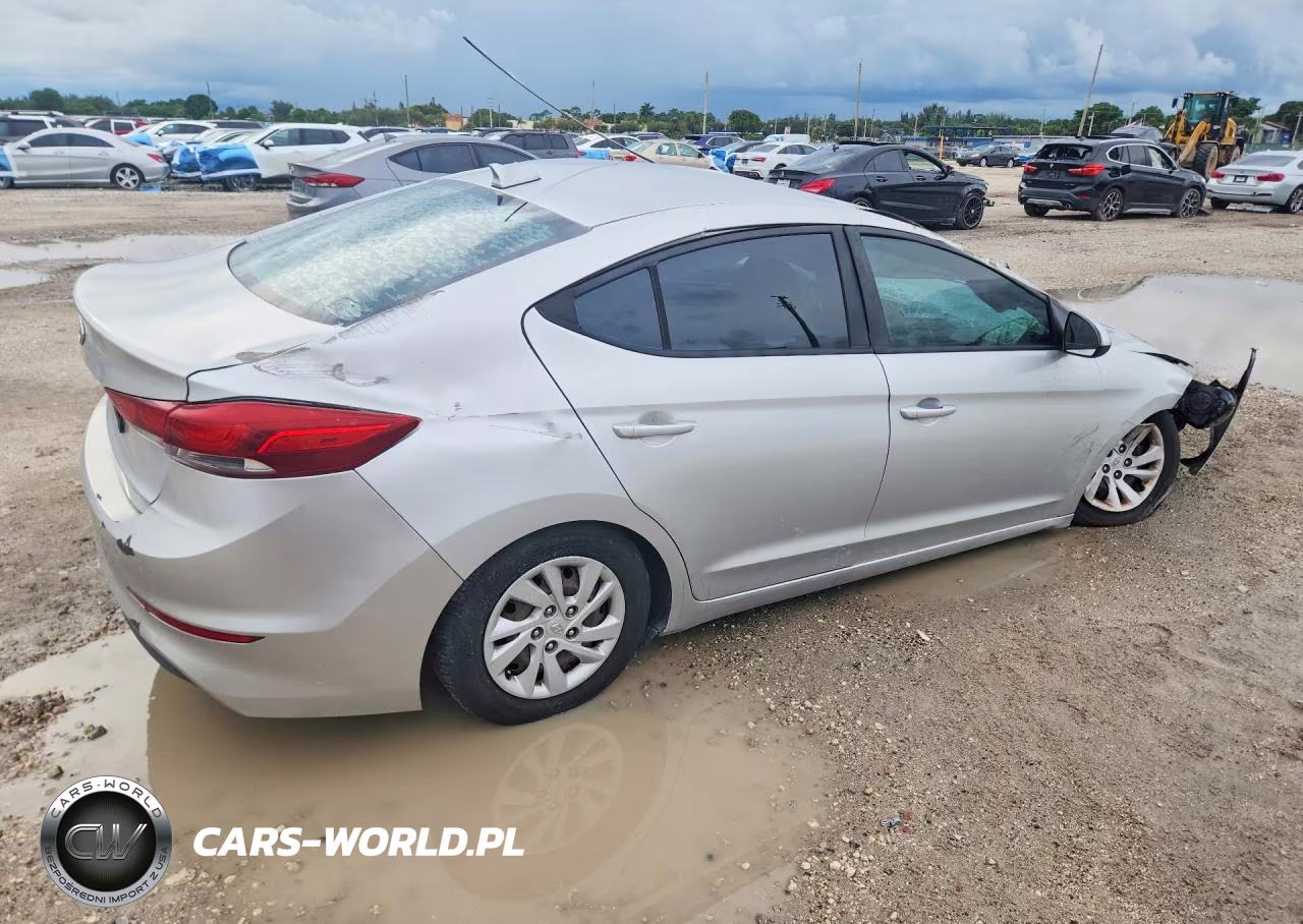 2017 Hyundai Elantra Se VIN:5NPD74LF1HH131103 - 3