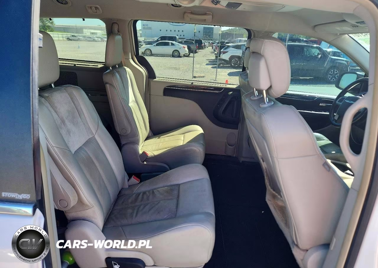 2012 Chrysler Town & Country Limited VIN:2C4RC1GGXCR273609 - 11