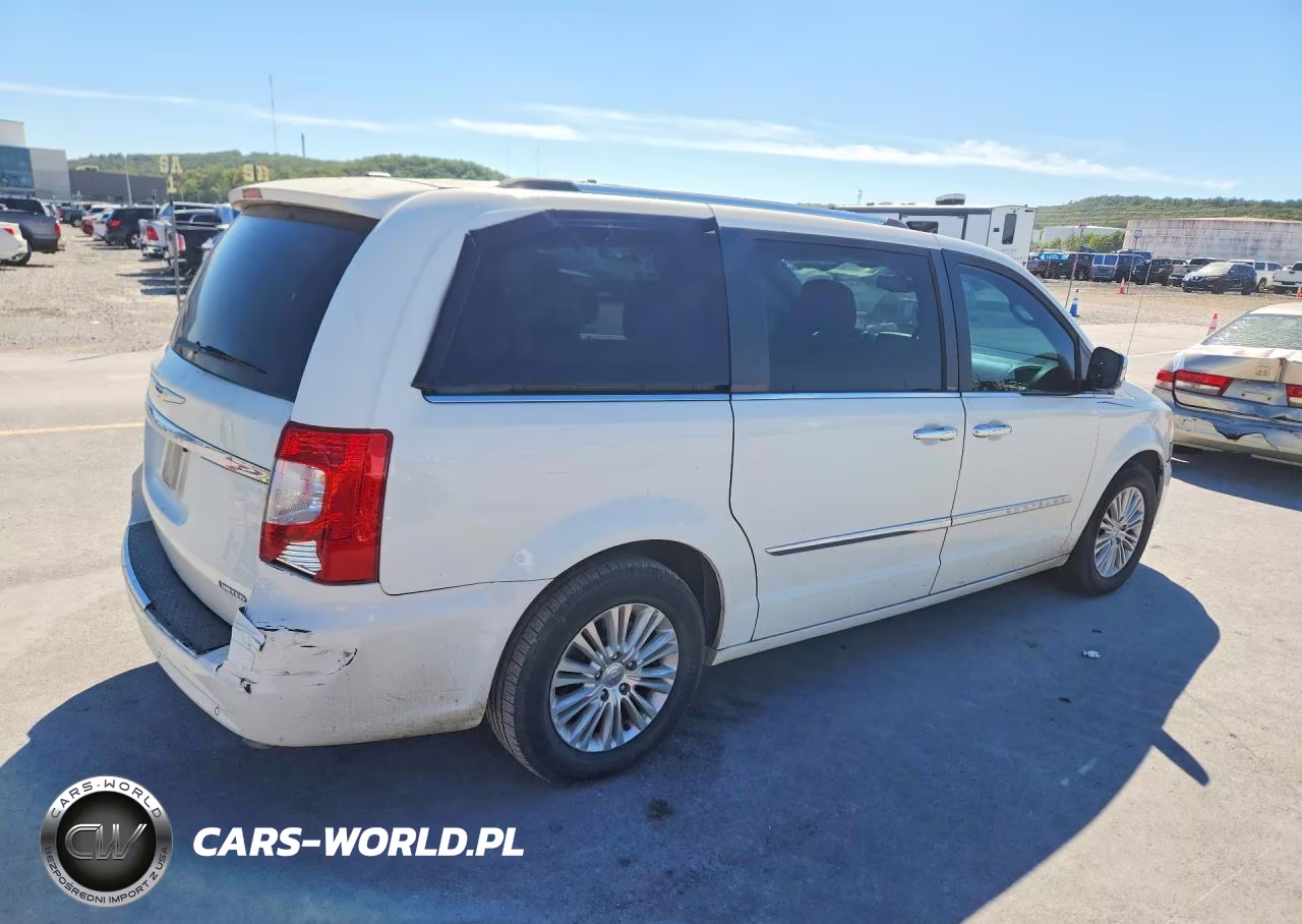 2012 Chrysler Town & Country Limited VIN:2C4RC1GGXCR273609 - 3