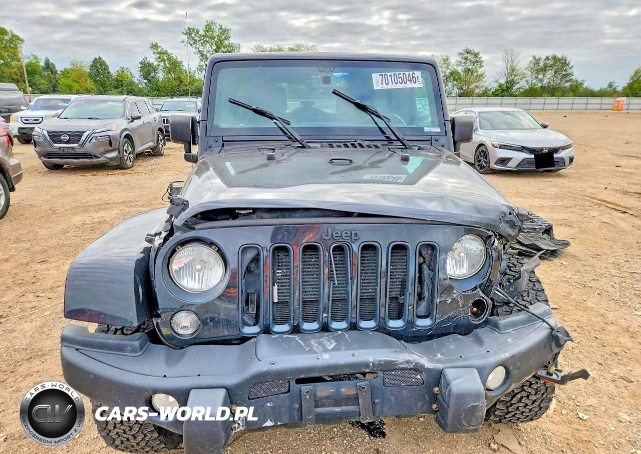 2016 Jeep Wrangler Unlimited Sahara VIN:1C4BJWEG1GL260463 - 5