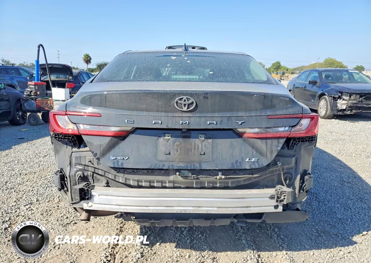 2026 Toyota Camry Le VIN:4T1DAACK2TU214370 - 6