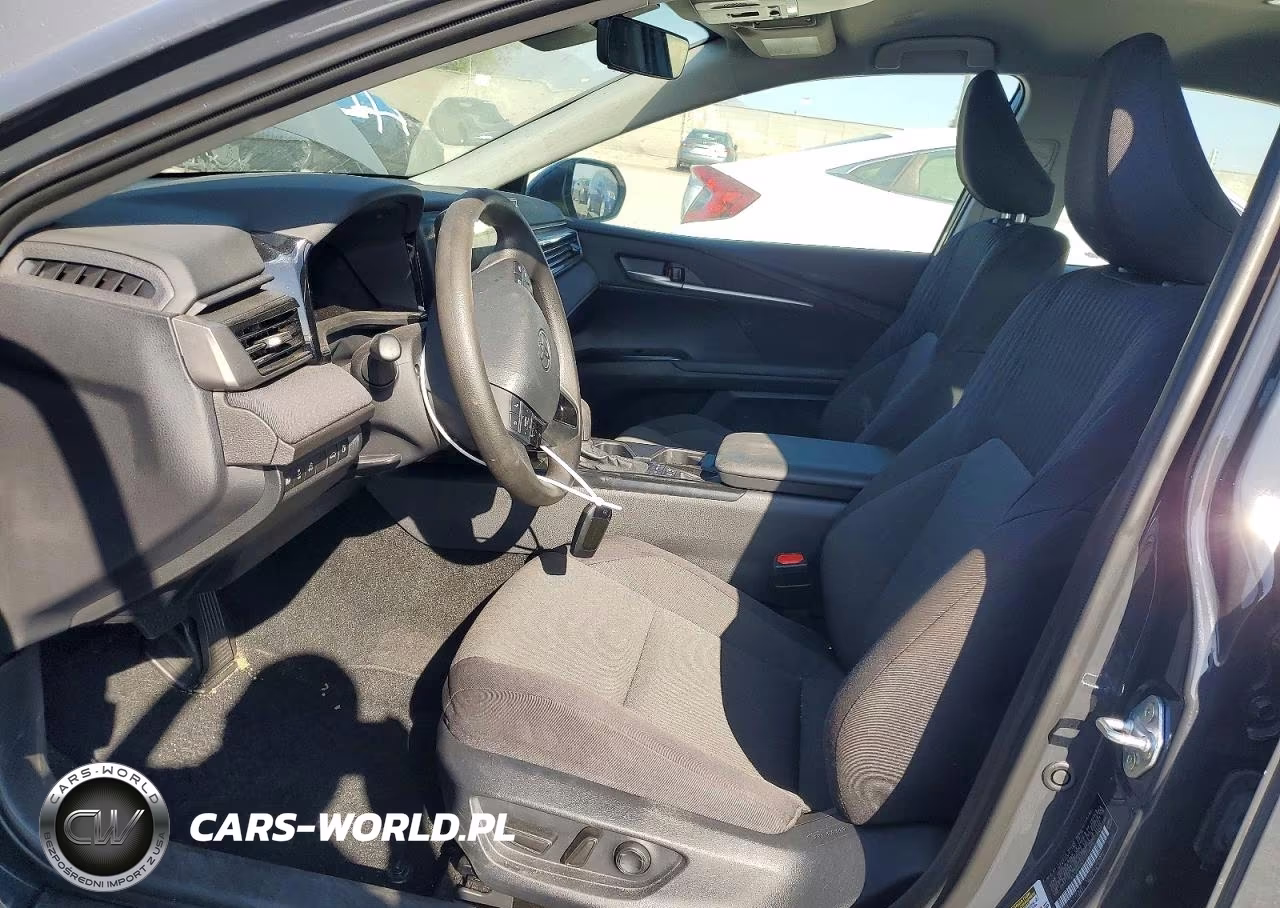 2026 Toyota Camry Le VIN:4T1DAACK2TU214370 - 7
