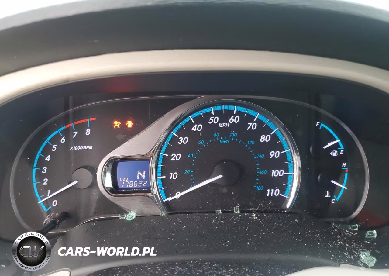2011 Toyota Sienna Limited 7-Passenger VIN:5TDYK3DC1BS024519 - 9