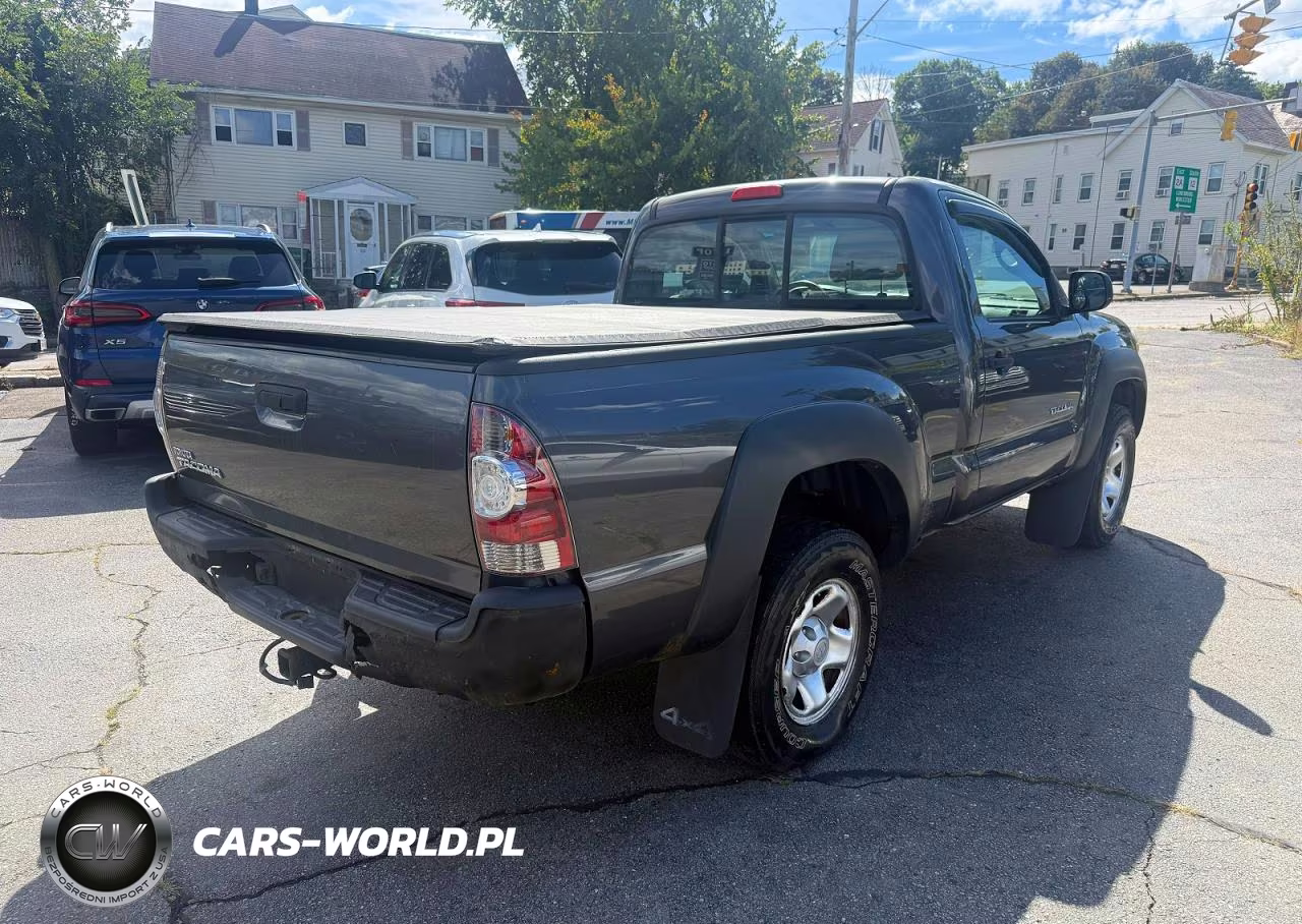 2010 Toyota Tacoma Base VIN:5TEPX4ENXAZ689293 - 3