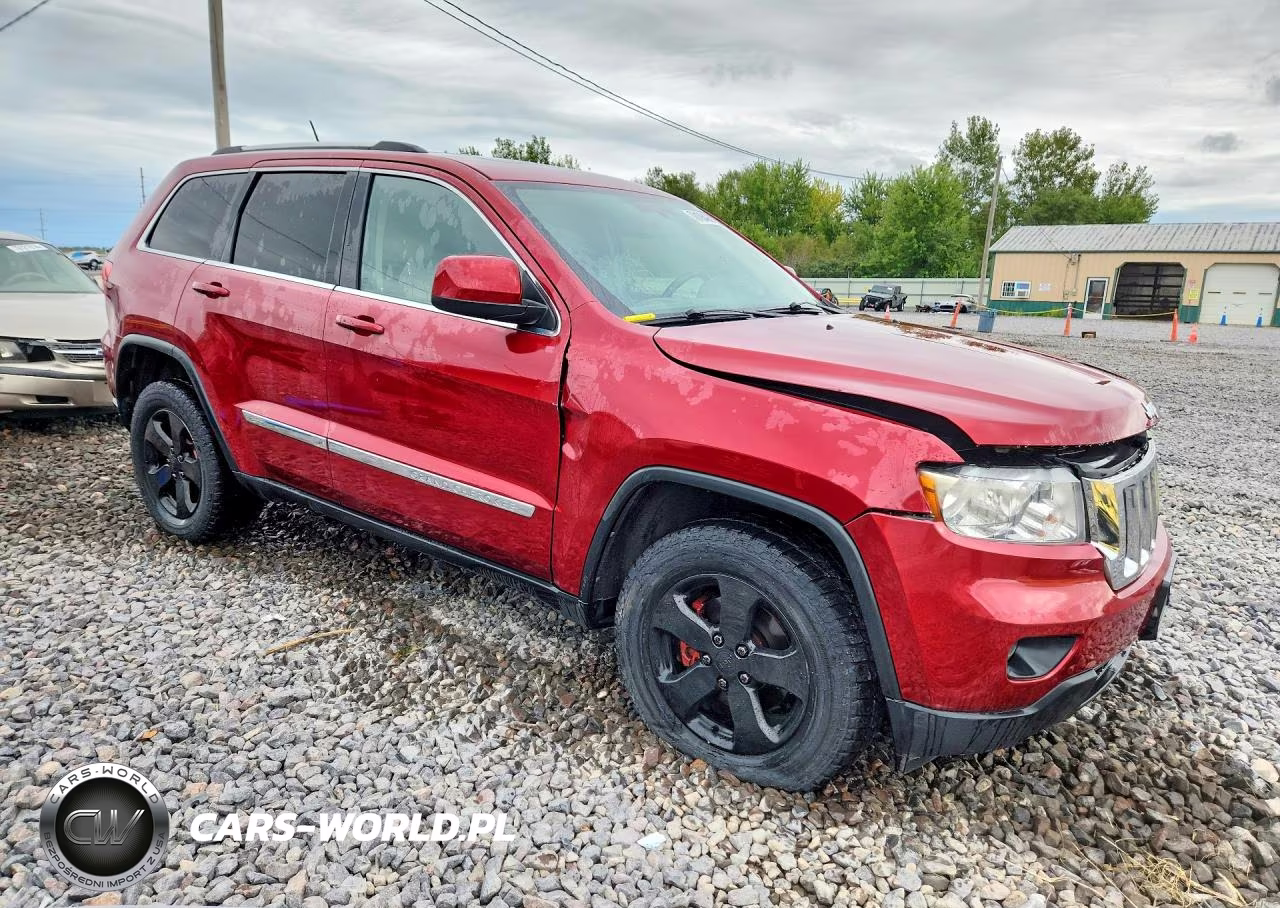 2013 Jeep Grand Cherokee Laredo VIN:1C4RJFAG3DC502721 - 4