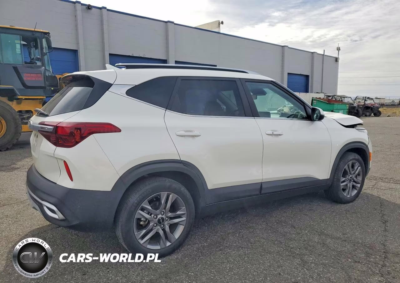 2022 Kia Seltos S VIN:KNDEU2AAXN7260062 - 3