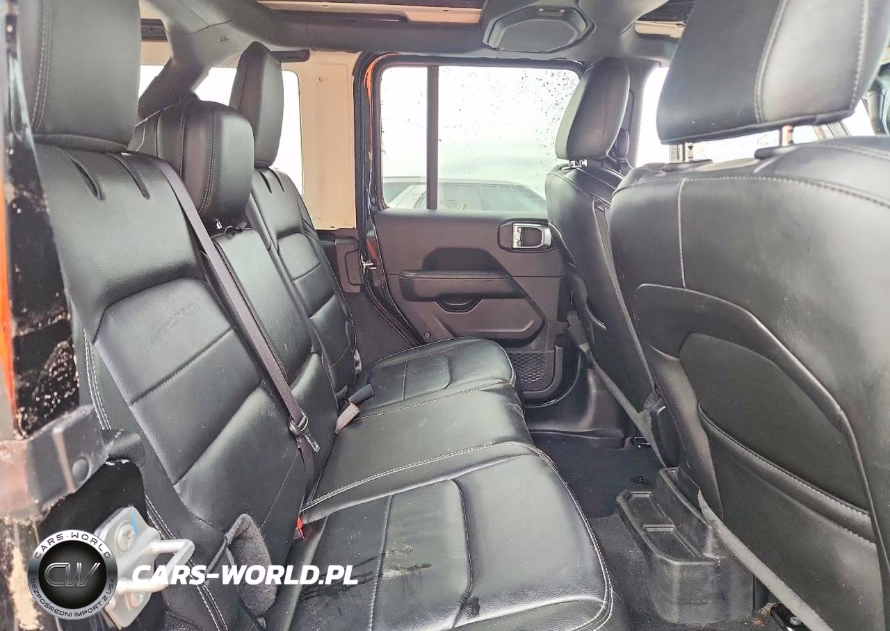 2022 Jeep Wrangler Unlimited Sahara VIN:1C4HJXEM3NW241821 - 10