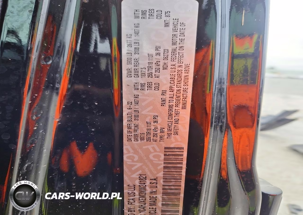 2022 Jeep Wrangler Unlimited Sahara VIN:1C4HJXEM3NW241821 - 13
