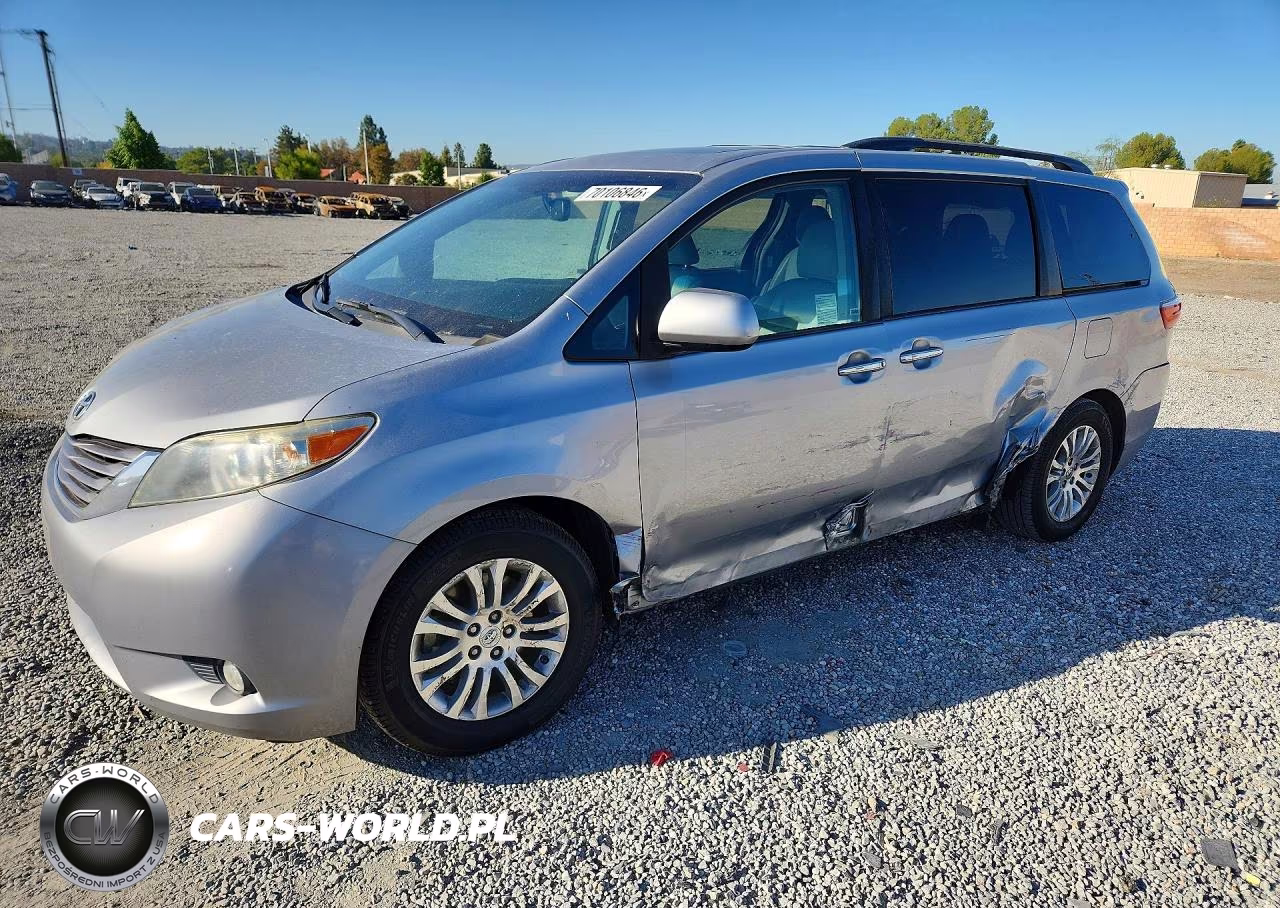 2017 Toyota Sienna Xle 8-Passenger