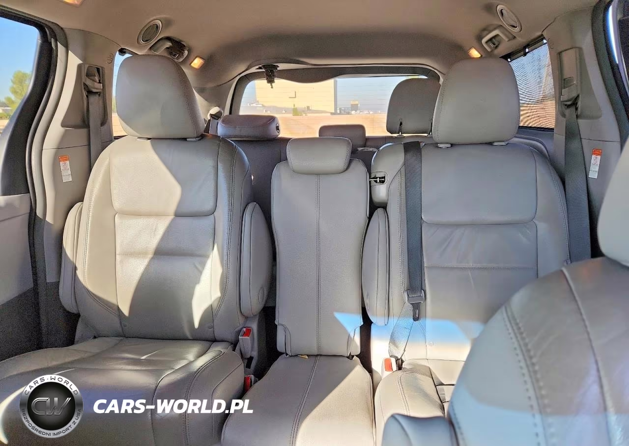 2017 Toyota Sienna Xle 8-Passenger VIN:5TDYZ3DC0HS864389 - 10
