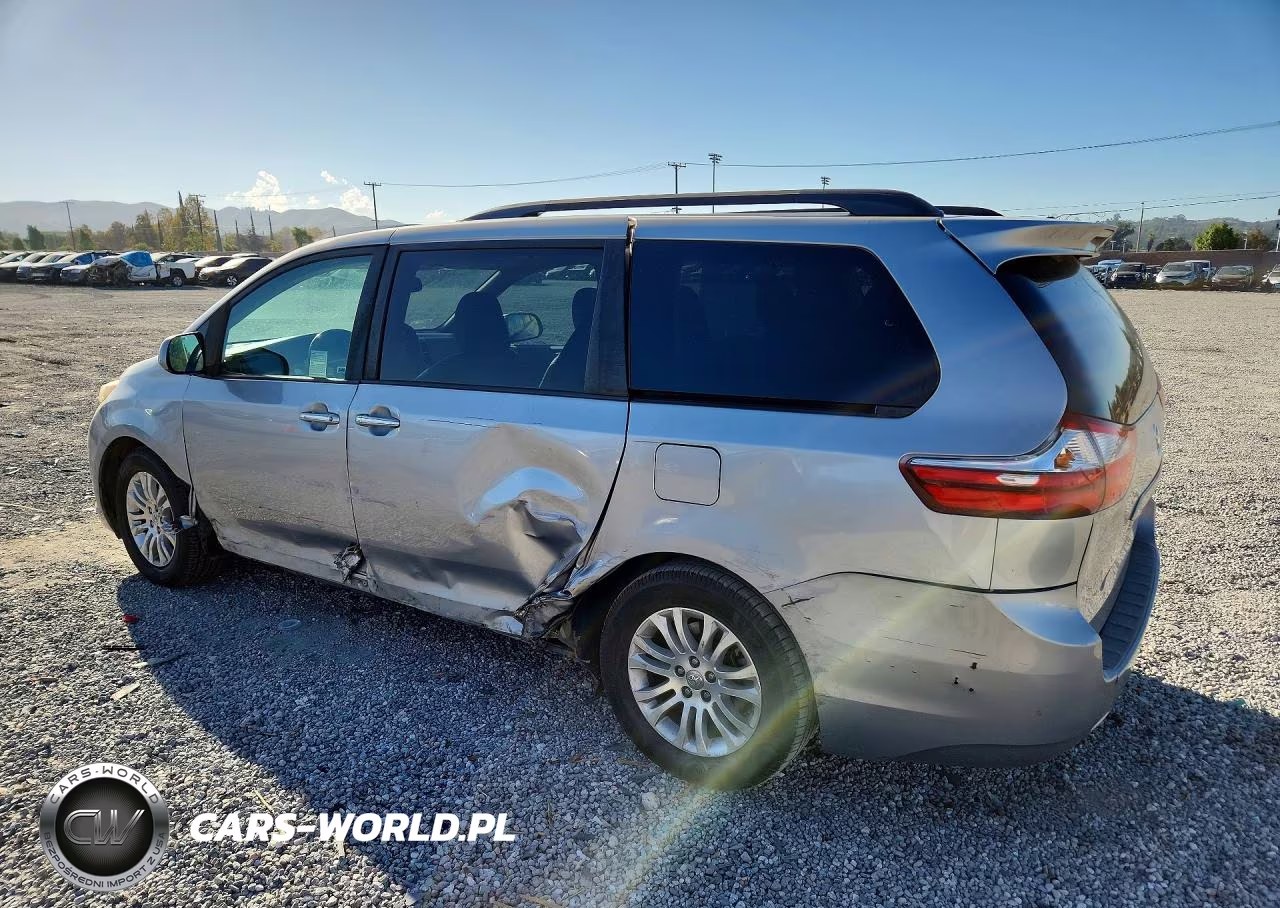 2017 Toyota Sienna Xle 8-Passenger VIN:5TDYZ3DC0HS864389 - 2