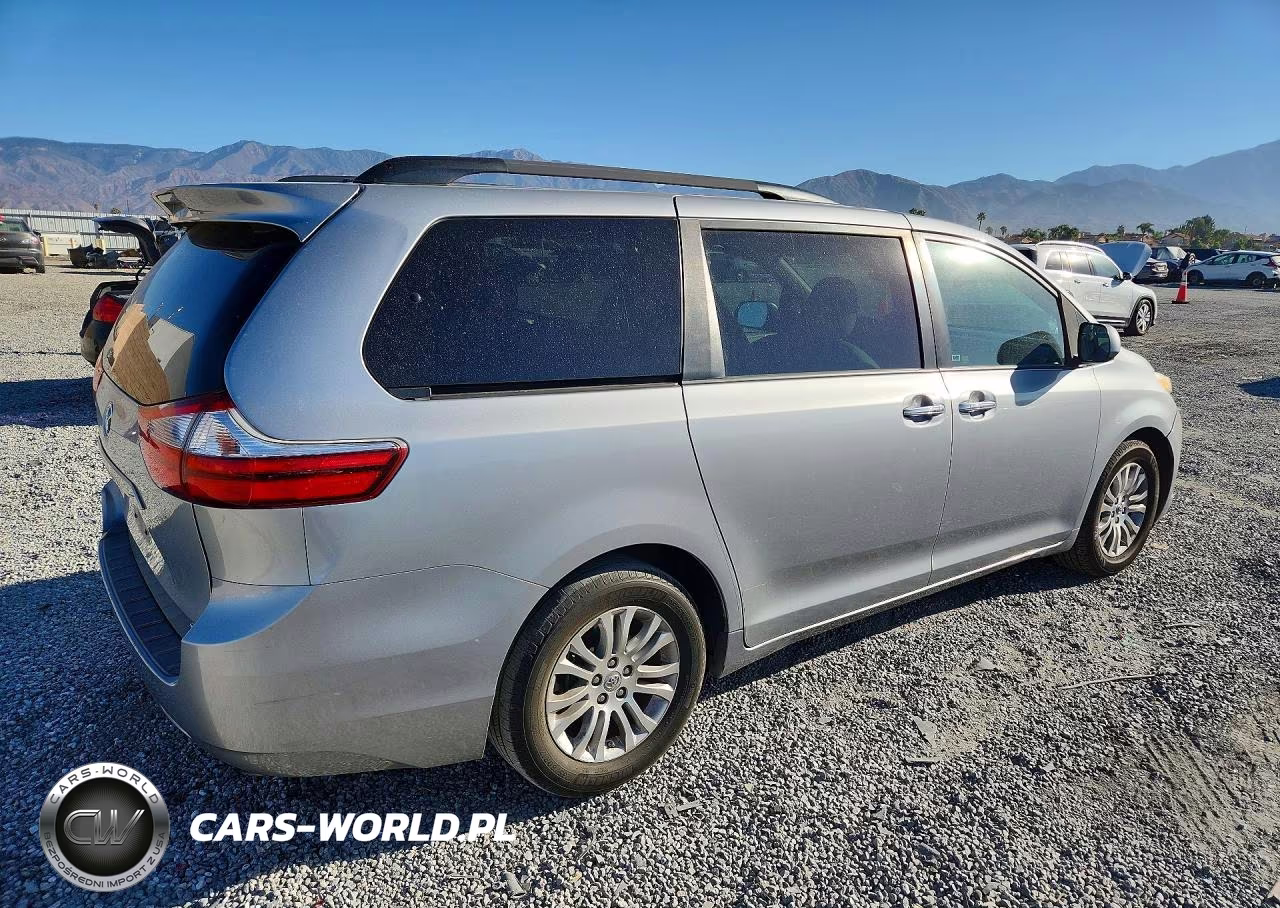2017 Toyota Sienna Xle 8-Passenger VIN:5TDYZ3DC0HS864389 - 3