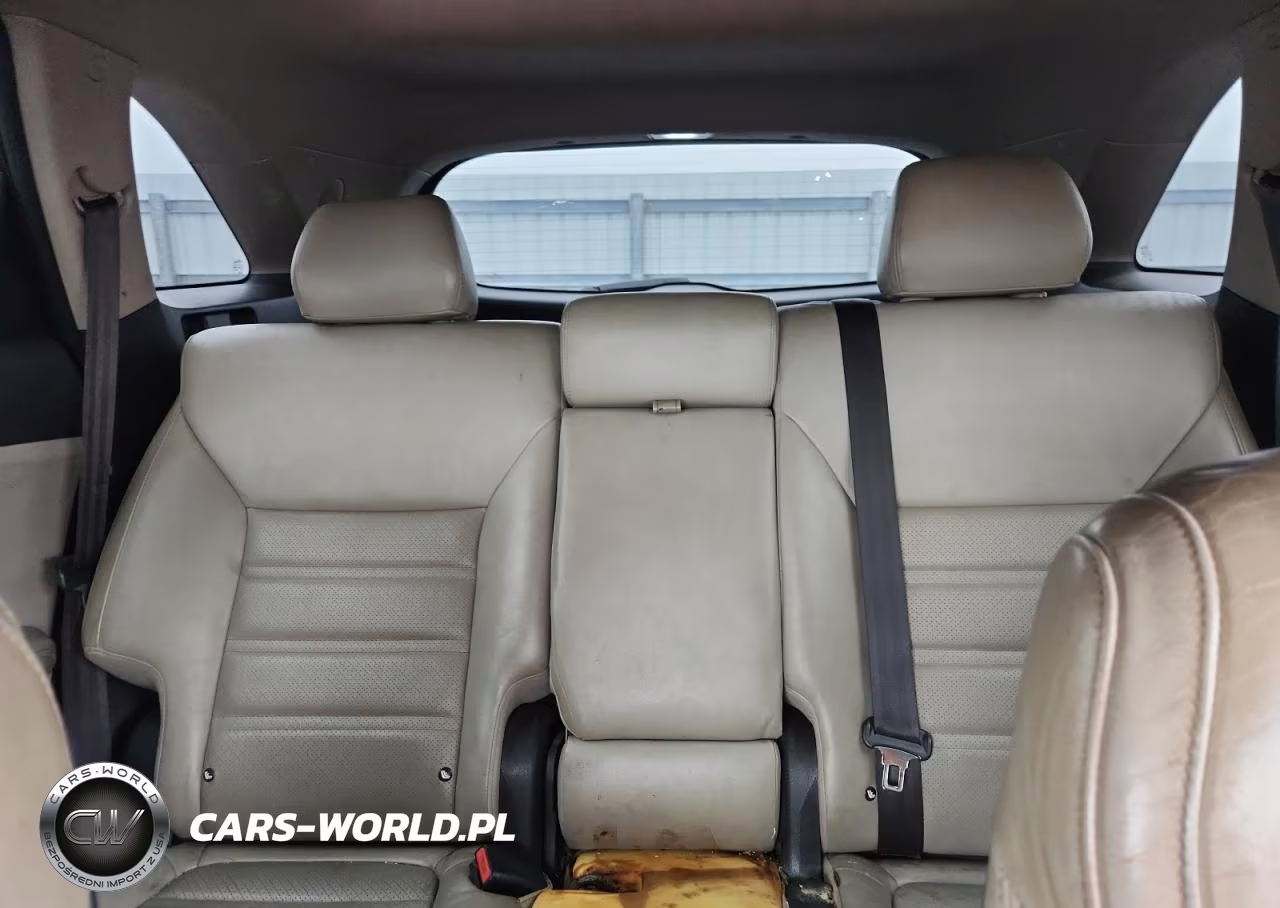 2016 Kia Sorento Ex VIN:5XYPH4A13GG184683 - 10