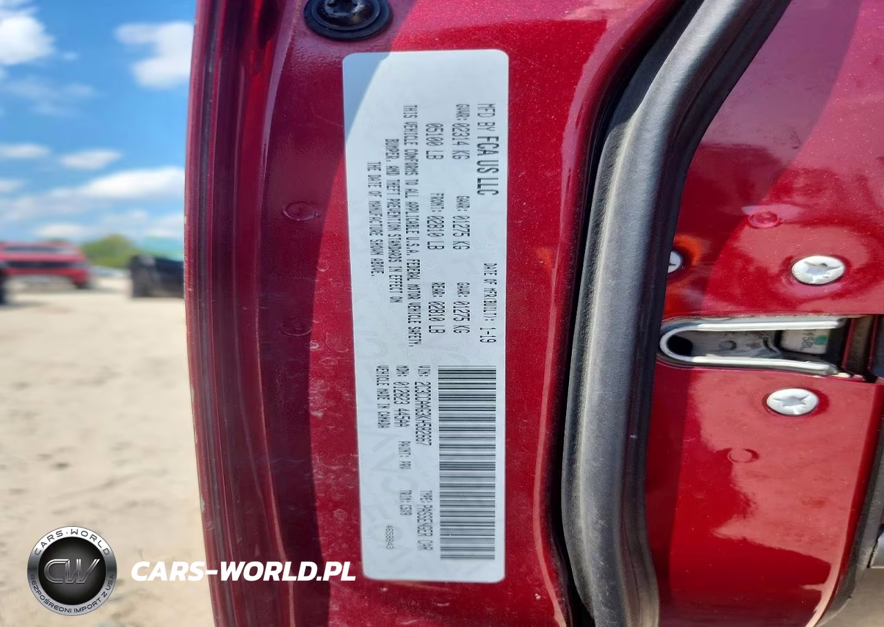 2019 Chrysler 300 Touring VIN:2C3CCAAG3KH582667 - 12
