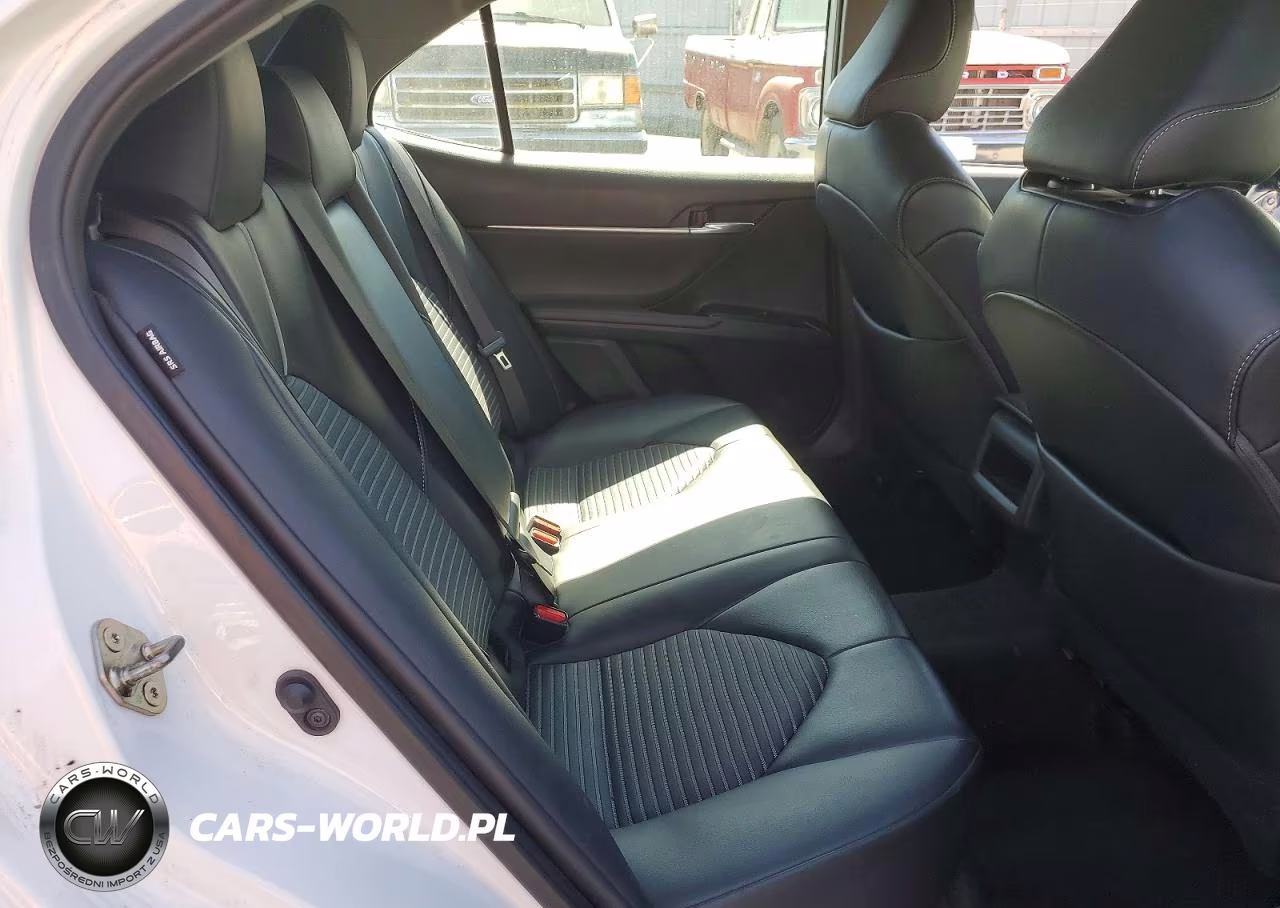 2020 Toyota Camry Se VIN:4T1G11AK2LU899373 - 10