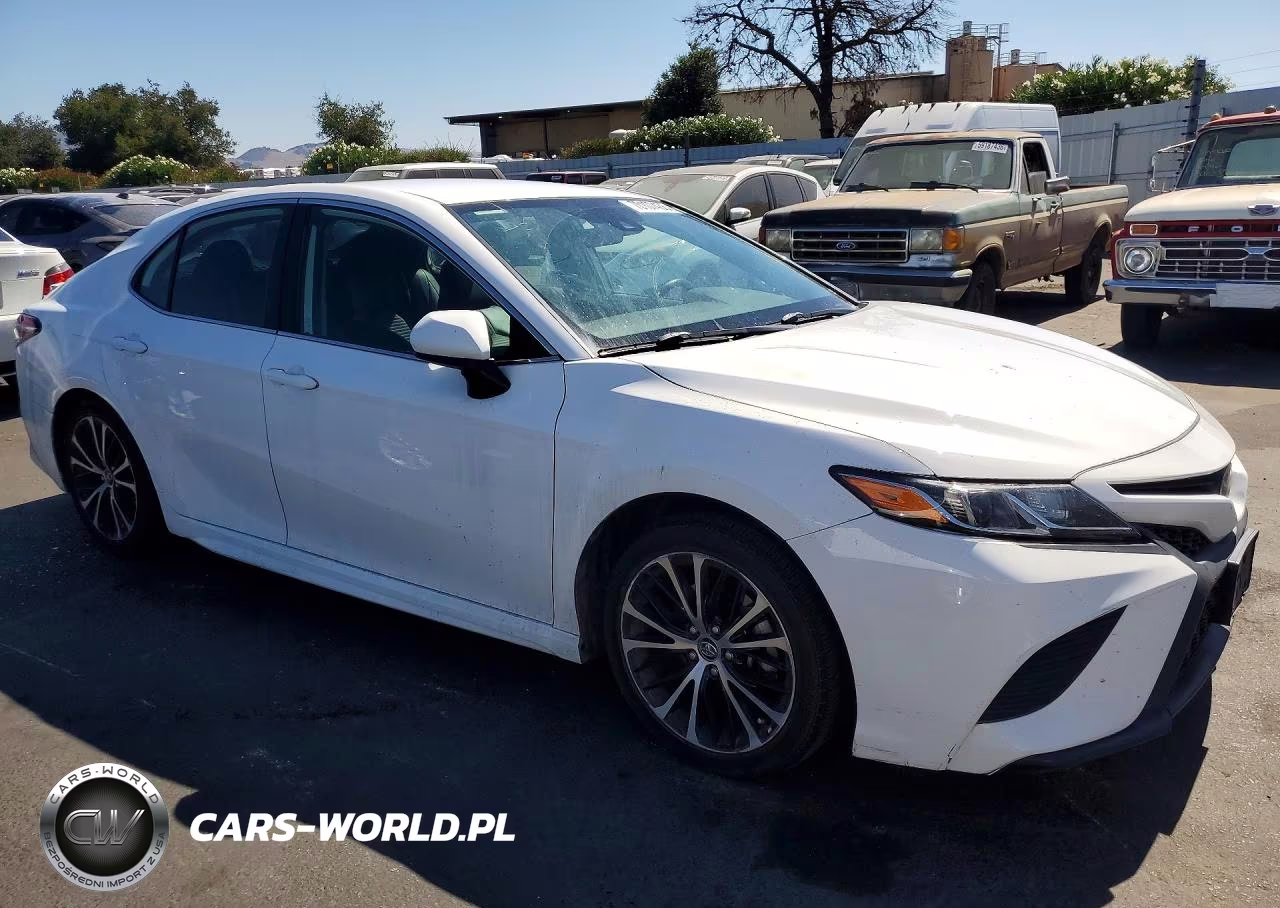 2020 Toyota Camry Se VIN:4T1G11AK2LU899373 - 4