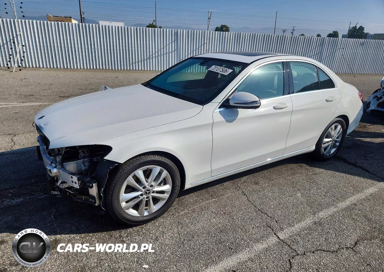 2019 Mercedes-Benz C 300 – zdjęcie 1 z 13