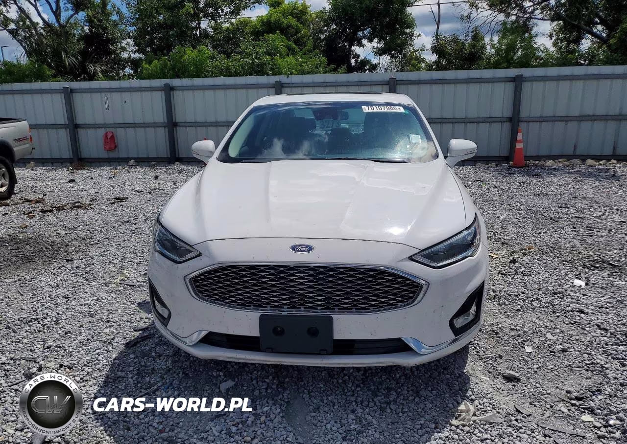 2019 Ford Fusion Titanium VIN:3FA6P0RU0KR105058 - 5