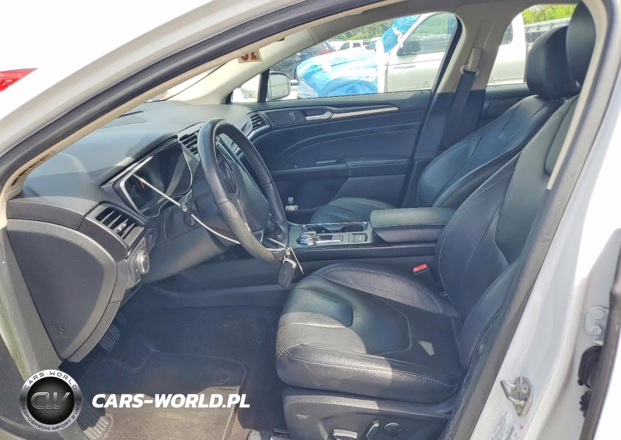 2019 Ford Fusion Titanium VIN:3FA6P0RU0KR105058 - 7