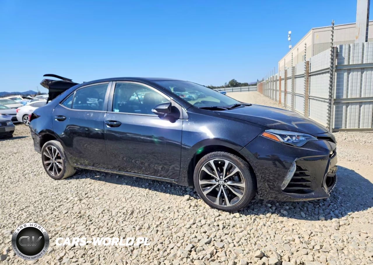 2017 Toyota Corolla Xse VIN:5YFBURHE0HP650613 - 4