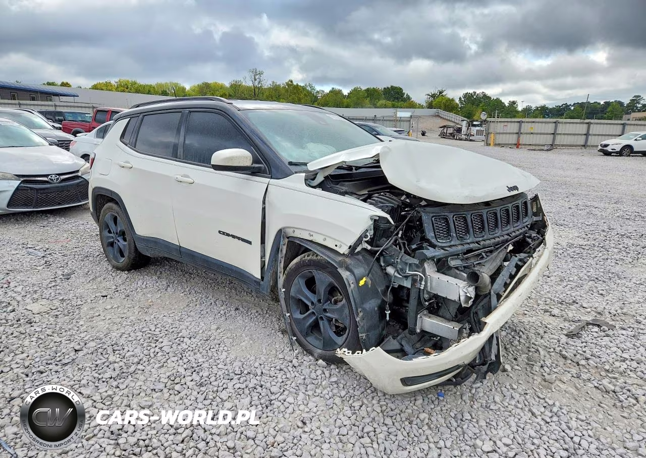 2021 Jeep Compass Latitude VIN:3C4NJCBBXMT526907 - 4