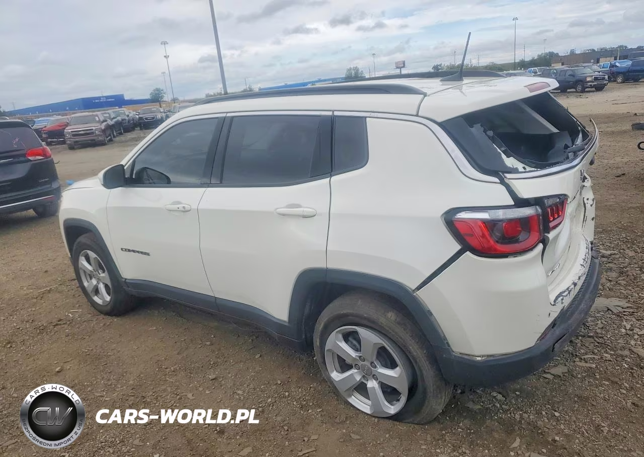 2018 Jeep Compass Latitude VIN:3C4NJDBB9JT349574 - 2