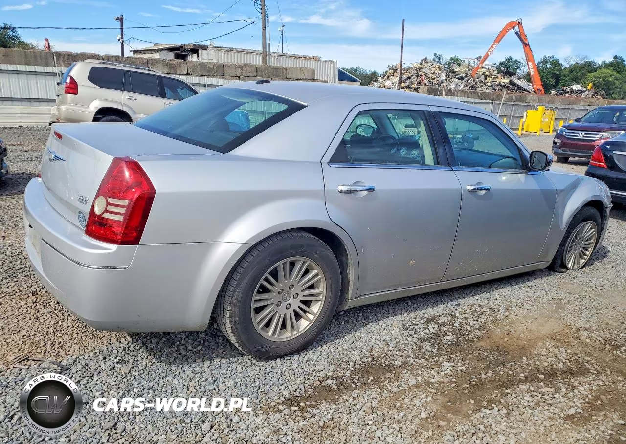 2010 Chrysler 300 Touring VIN:2C3CA5CV1AH270628 - 3