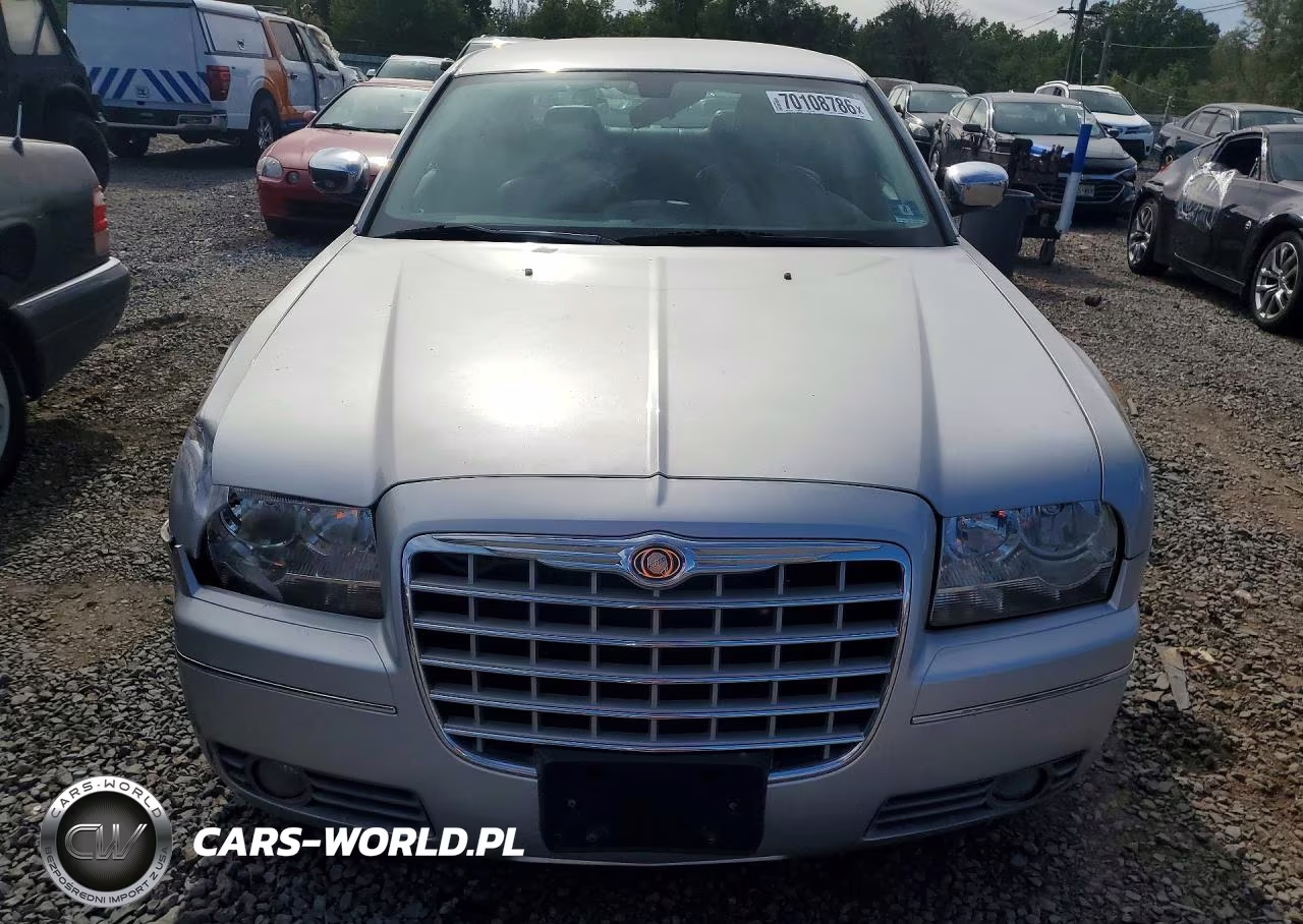 2010 Chrysler 300 Touring VIN:2C3CA5CV1AH270628 - 5