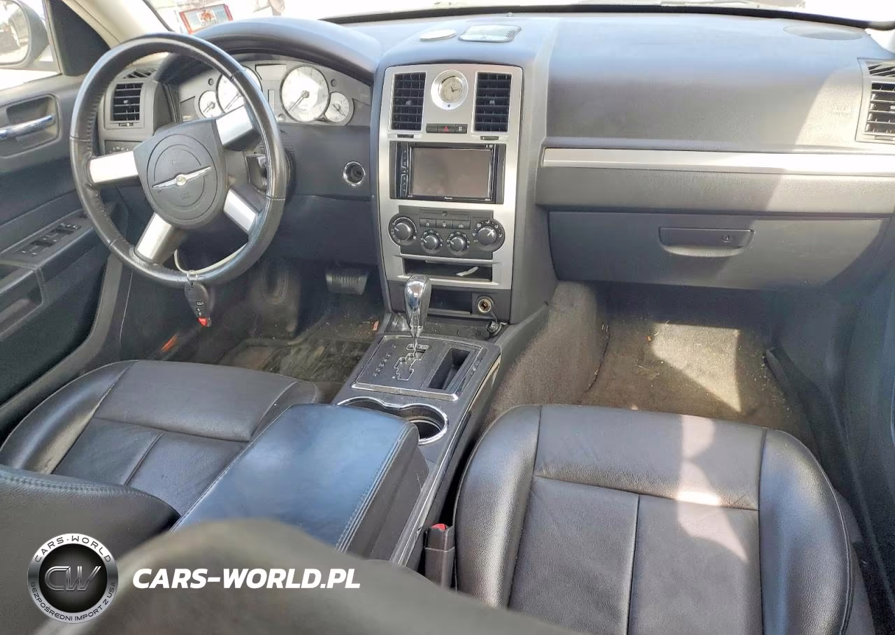 2010 Chrysler 300 Touring VIN:2C3CA5CV1AH270628 - 8