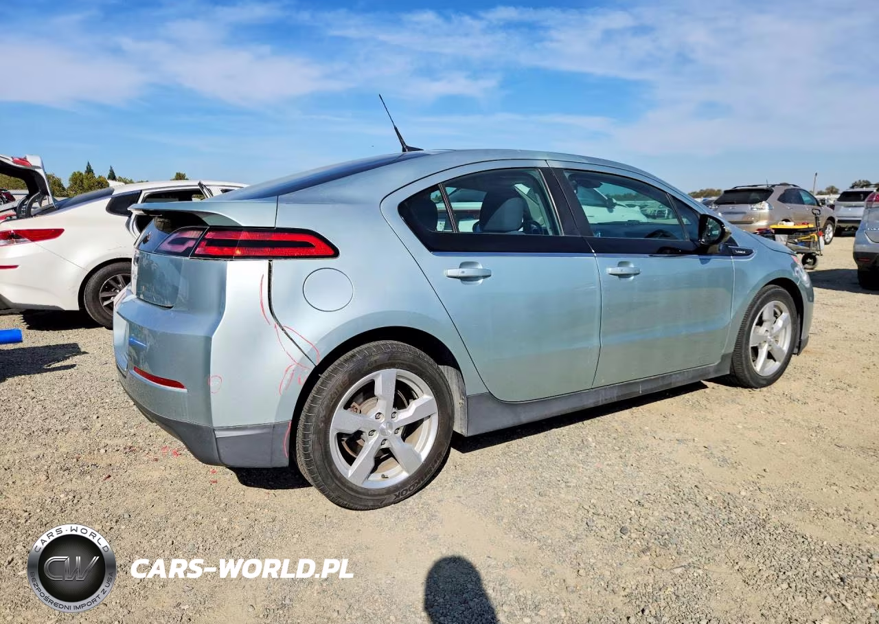 2013 Chevrolet Volt VIN:1G1RE6E49DU137873 - 3