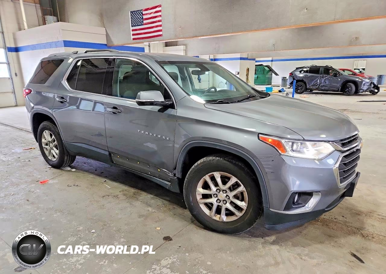 2018 Chevrolet Traverse Lt VIN:1GNEVGKWXJJ123972 - 4