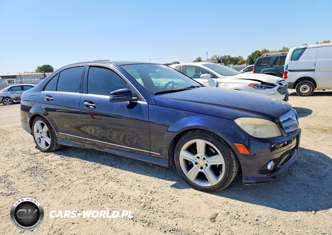 2010 Mercedes-Benz C 300 VIN:WDDGF5EB1AR121482 - 4