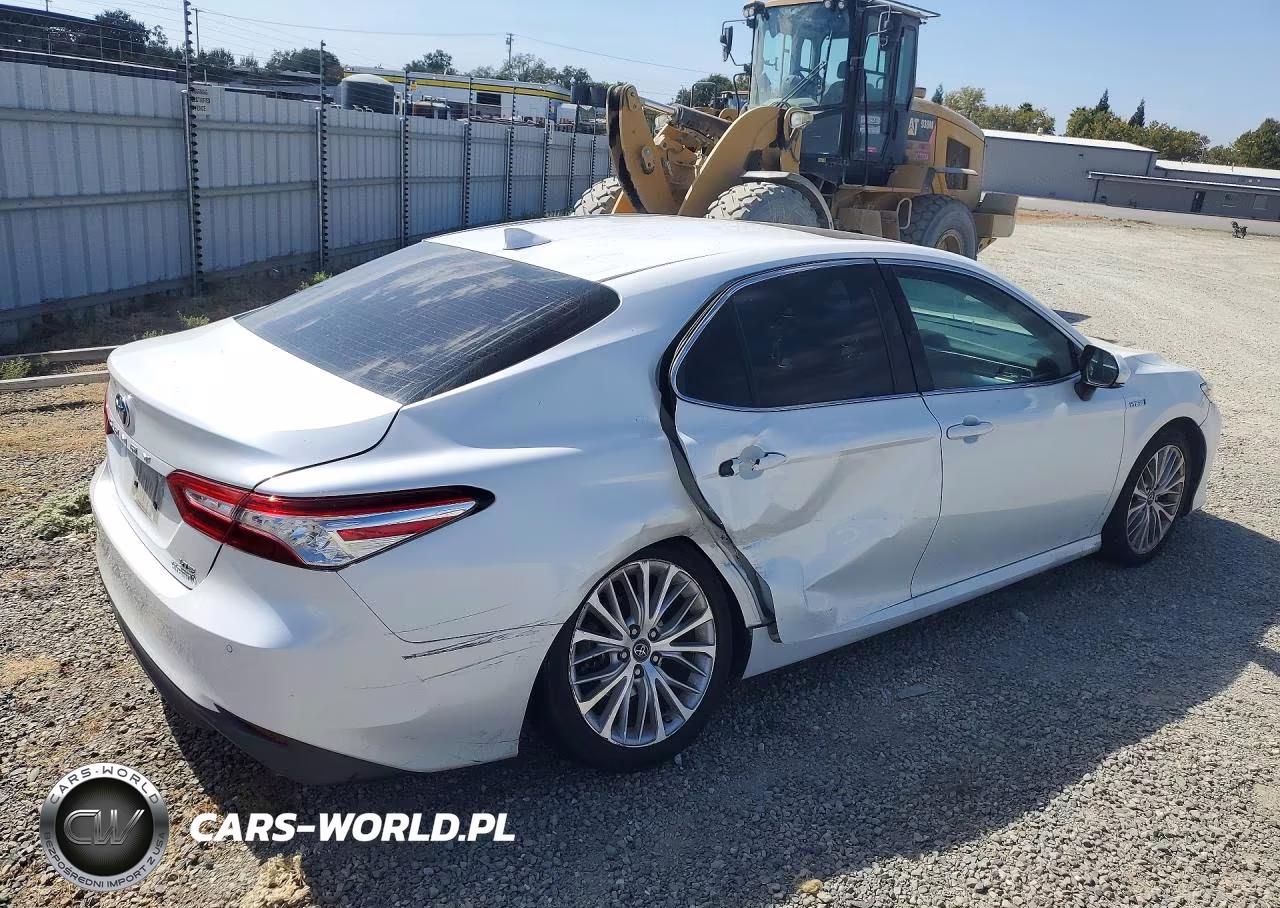 2018 Toyota Camry Hybrid Xle VIN:4T1B21HK9JU509637 - 3