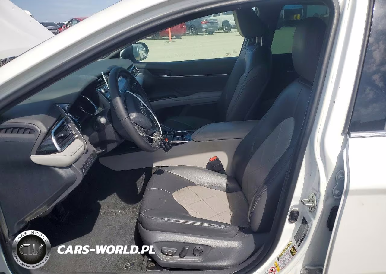 2018 Toyota Camry Hybrid Xle VIN:4T1B21HK9JU509637 - 7
